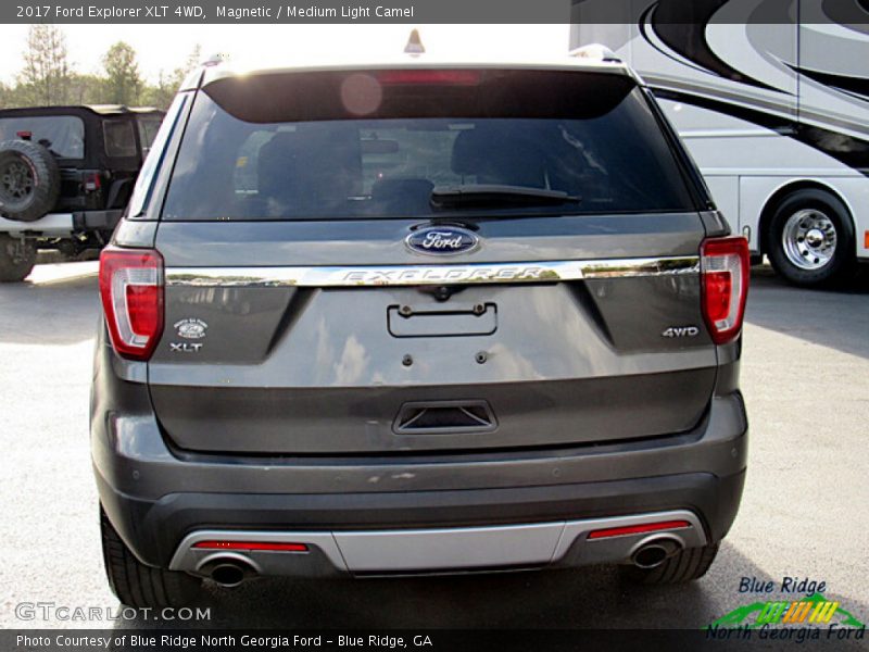 Magnetic / Medium Light Camel 2017 Ford Explorer XLT 4WD