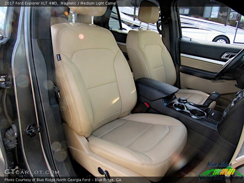 Magnetic / Medium Light Camel 2017 Ford Explorer XLT 4WD