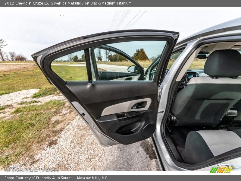 Silver Ice Metallic / Jet Black/Medium Titanium 2012 Chevrolet Cruze LS