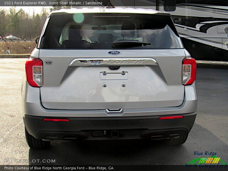 Iconic Silver Metallic / Sandstone 2021 Ford Explorer RWD