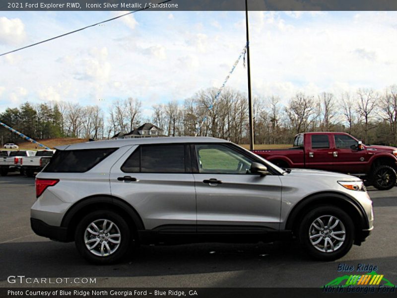 Iconic Silver Metallic / Sandstone 2021 Ford Explorer RWD