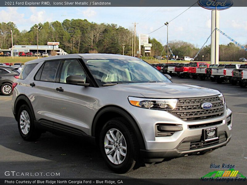 Iconic Silver Metallic / Sandstone 2021 Ford Explorer RWD