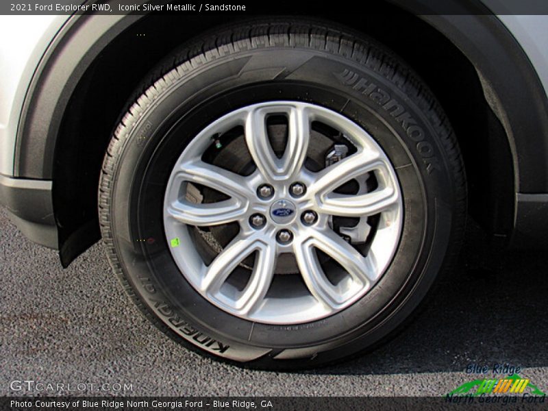 Iconic Silver Metallic / Sandstone 2021 Ford Explorer RWD