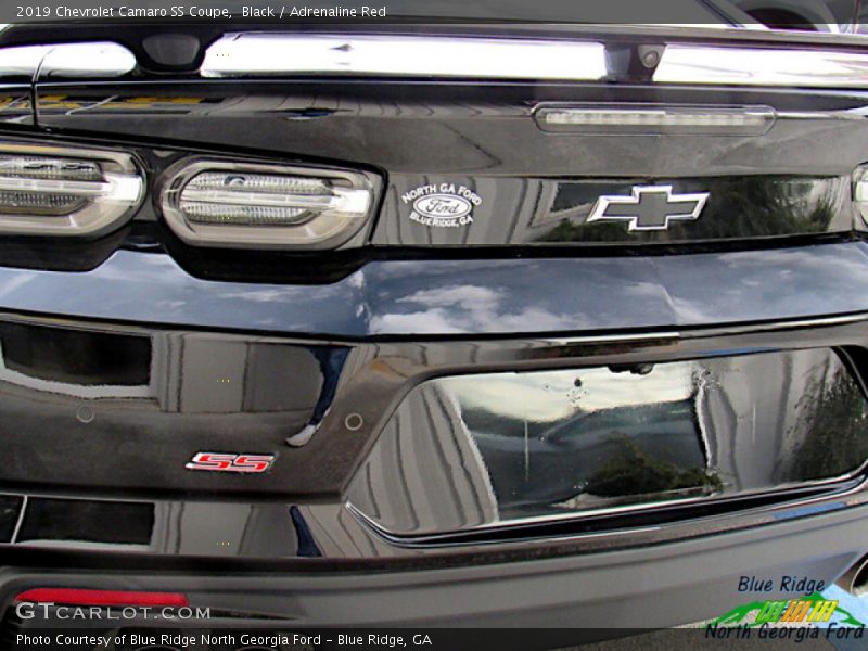 Black / Adrenaline Red 2019 Chevrolet Camaro SS Coupe
