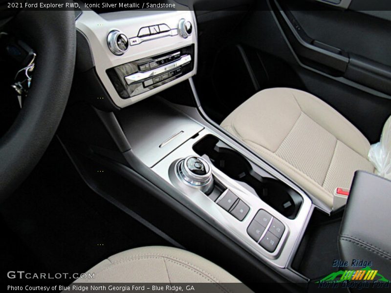 Iconic Silver Metallic / Sandstone 2021 Ford Explorer RWD