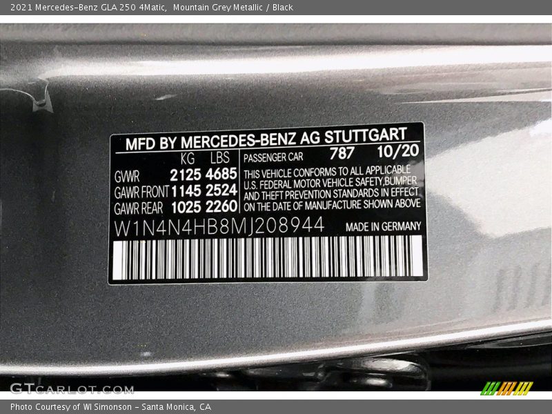 Mountain Grey Metallic / Black 2021 Mercedes-Benz GLA 250 4Matic