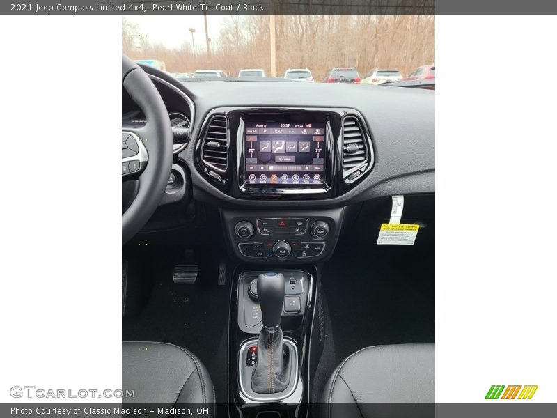 Pearl White Tri–Coat / Black 2021 Jeep Compass Limited 4x4