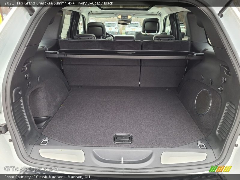 Ivory 3-Coat / Black 2021 Jeep Grand Cherokee Summit 4x4