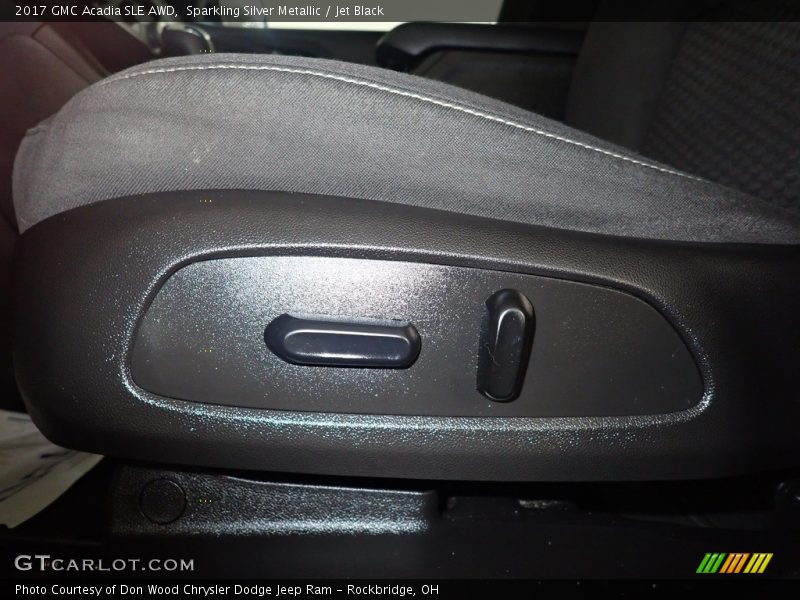 Sparkling Silver Metallic / Jet Black 2017 GMC Acadia SLE AWD