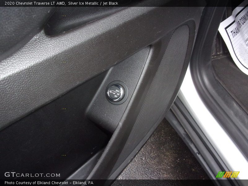 Silver Ice Metallic / Jet Black 2020 Chevrolet Traverse LT AWD