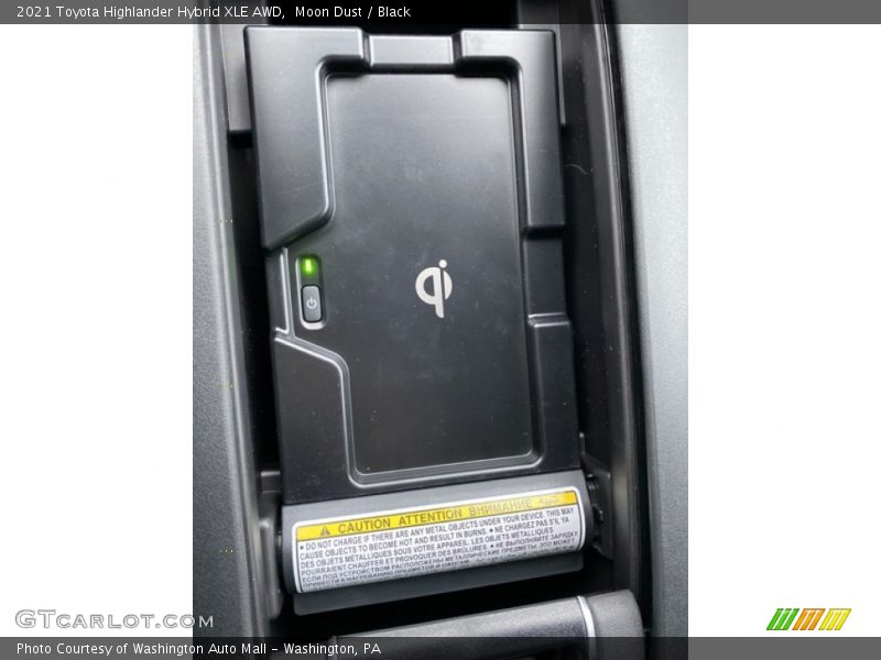 Moon Dust / Black 2021 Toyota Highlander Hybrid XLE AWD