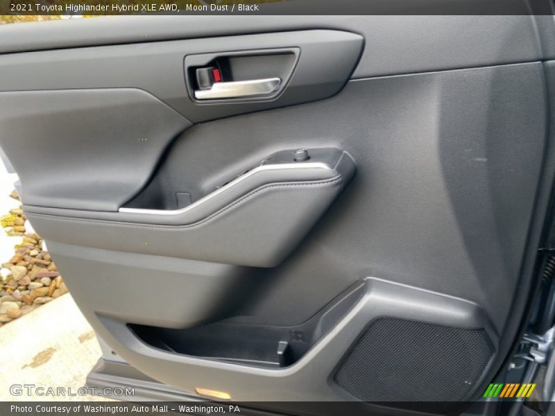 Moon Dust / Black 2021 Toyota Highlander Hybrid XLE AWD