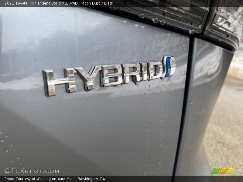 Moon Dust / Black 2021 Toyota Highlander Hybrid XLE AWD