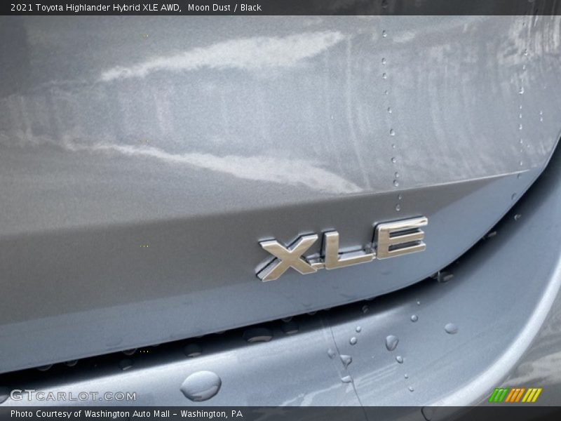 Moon Dust / Black 2021 Toyota Highlander Hybrid XLE AWD