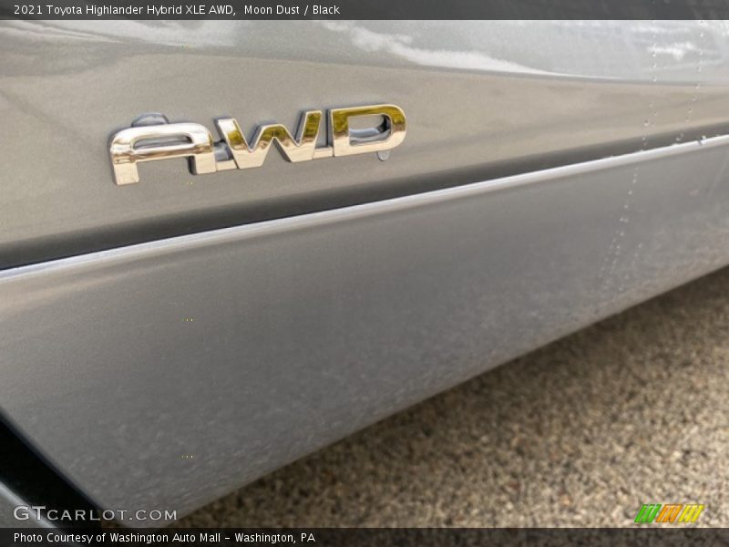 Moon Dust / Black 2021 Toyota Highlander Hybrid XLE AWD
