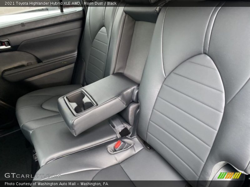 Moon Dust / Black 2021 Toyota Highlander Hybrid XLE AWD