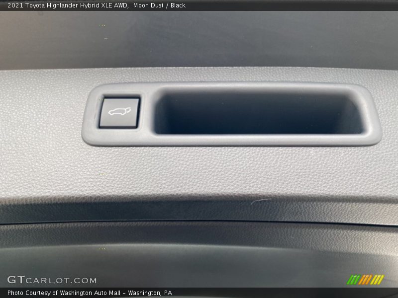 Moon Dust / Black 2021 Toyota Highlander Hybrid XLE AWD