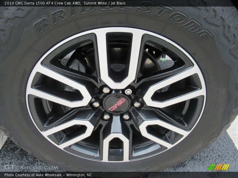 Summit White / Jet Black 2019 GMC Sierra 1500 AT4 Crew Cab 4WD