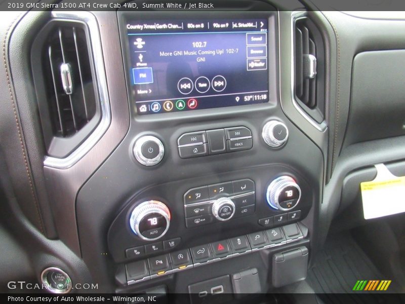 Summit White / Jet Black 2019 GMC Sierra 1500 AT4 Crew Cab 4WD