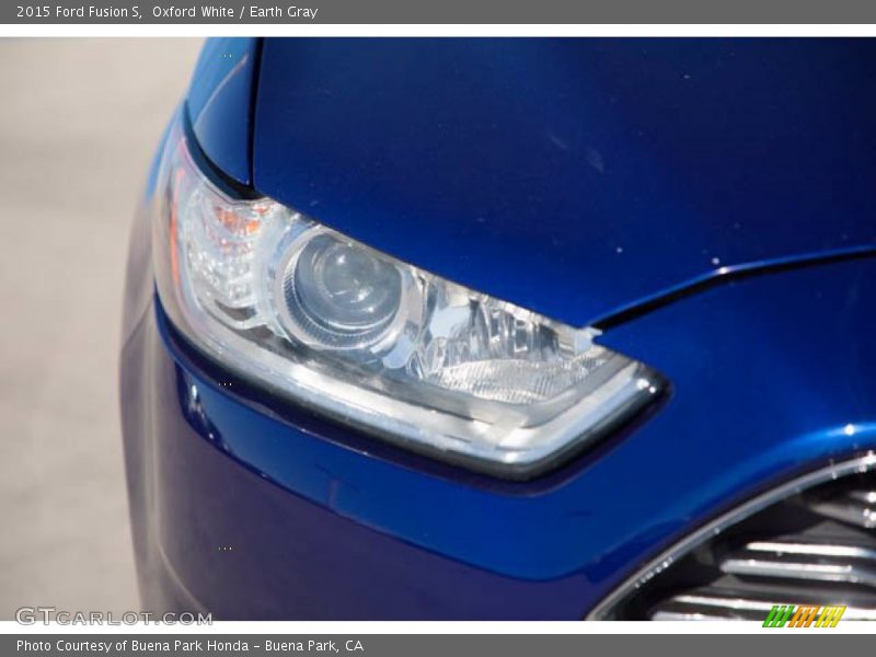 Oxford White / Earth Gray 2015 Ford Fusion S