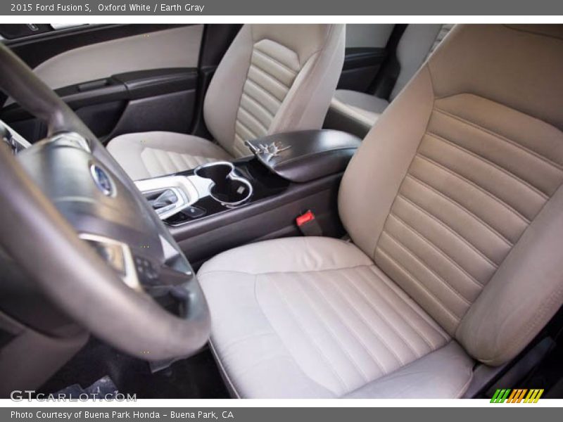 Oxford White / Earth Gray 2015 Ford Fusion S