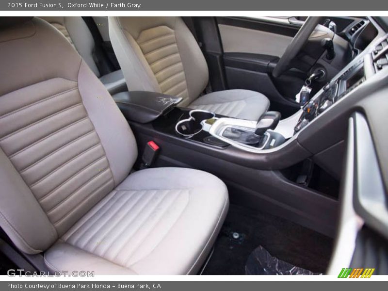Oxford White / Earth Gray 2015 Ford Fusion S