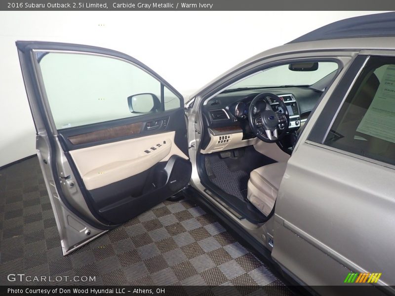 Door Panel of 2016 Outback 2.5i Limited