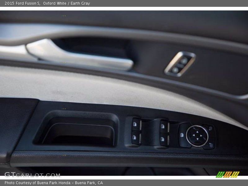 Oxford White / Earth Gray 2015 Ford Fusion S