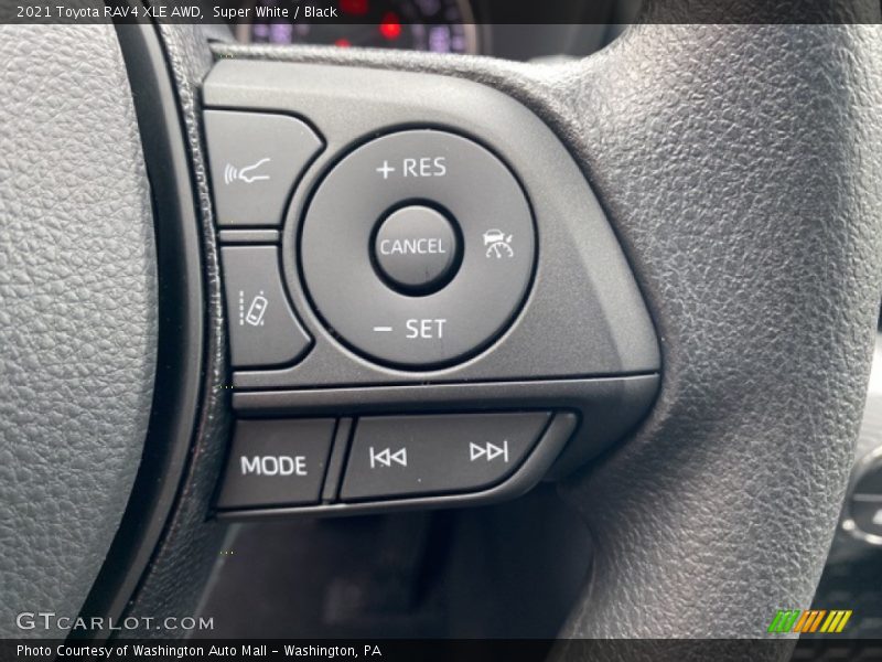 Super White / Black 2021 Toyota RAV4 XLE AWD