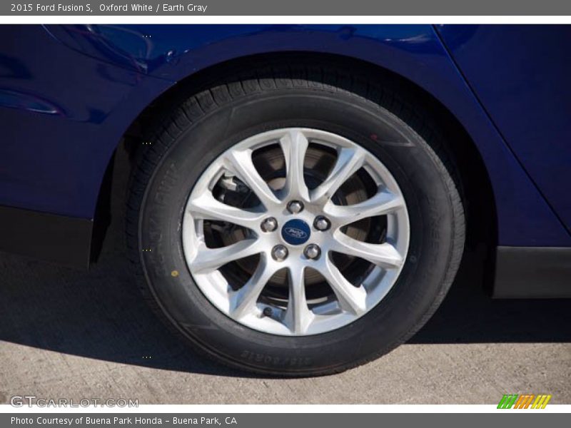 Oxford White / Earth Gray 2015 Ford Fusion S