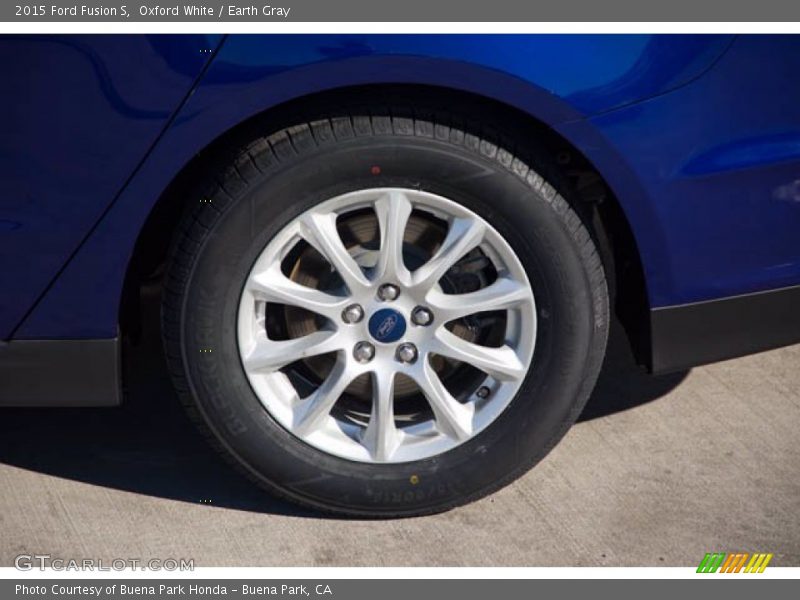 Oxford White / Earth Gray 2015 Ford Fusion S