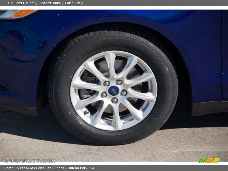 Oxford White / Earth Gray 2015 Ford Fusion S