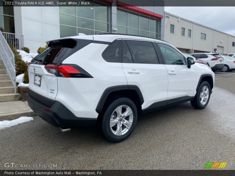 Super White / Black 2021 Toyota RAV4 XLE AWD
