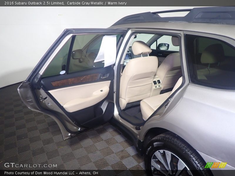 Door Panel of 2016 Outback 2.5i Limited