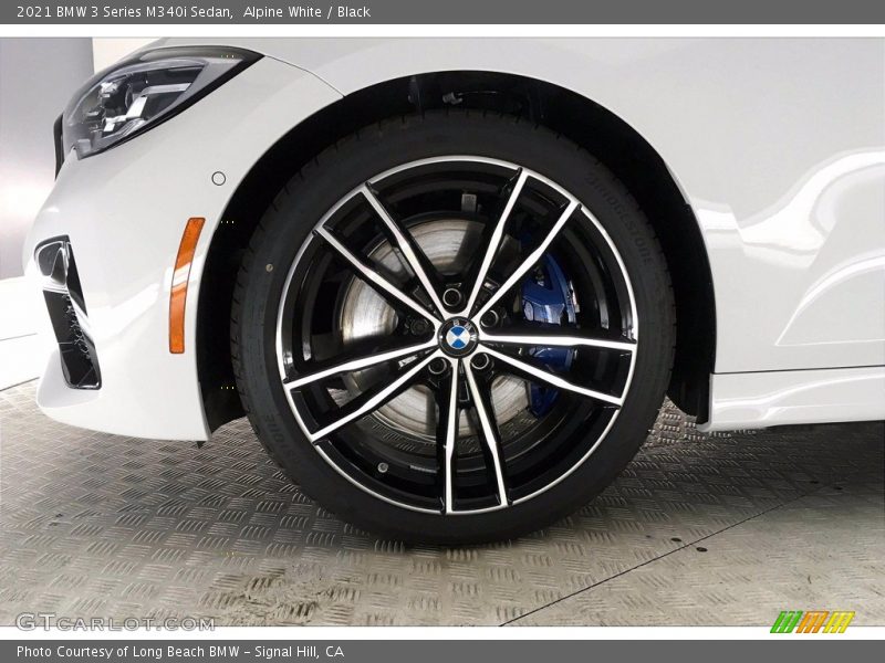 Alpine White / Black 2021 BMW 3 Series M340i Sedan