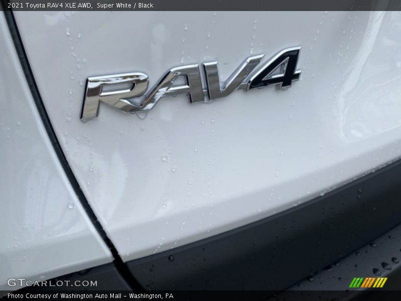 Super White / Black 2021 Toyota RAV4 XLE AWD