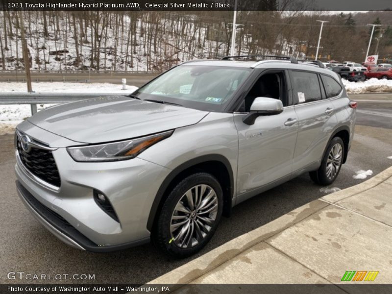 Front 3/4 View of 2021 Highlander Hybrid Platinum AWD
