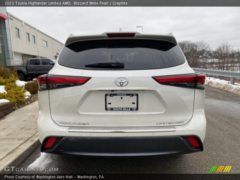 Blizzard White Pearl / Graphite 2021 Toyota Highlander Limited AWD