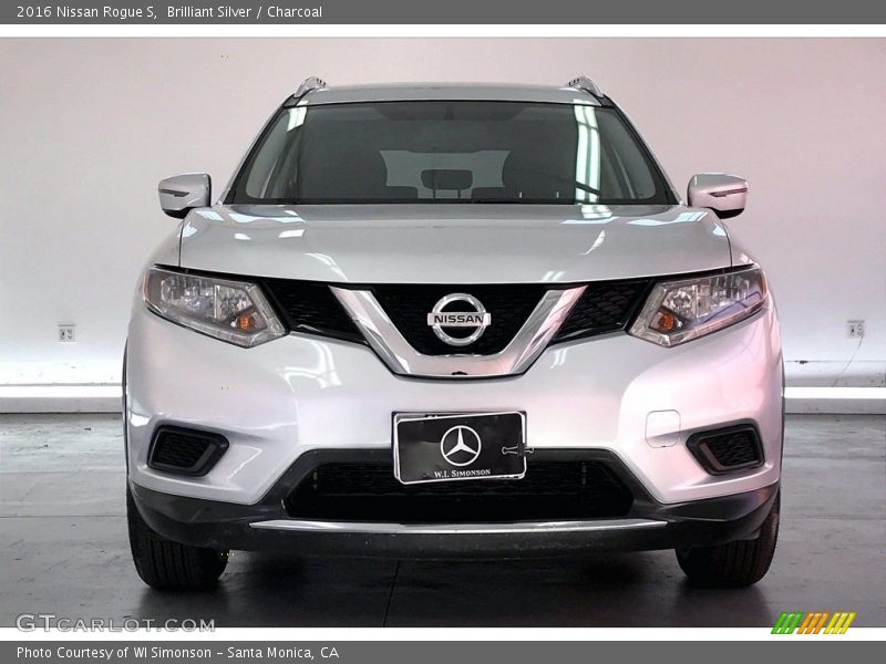 Brilliant Silver / Charcoal 2016 Nissan Rogue S