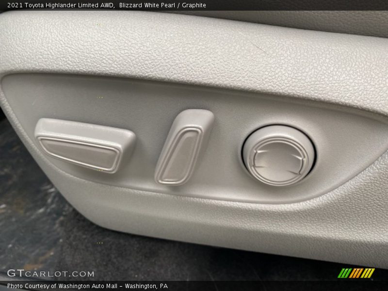 Blizzard White Pearl / Graphite 2021 Toyota Highlander Limited AWD