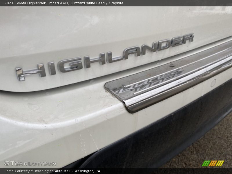 Blizzard White Pearl / Graphite 2021 Toyota Highlander Limited AWD
