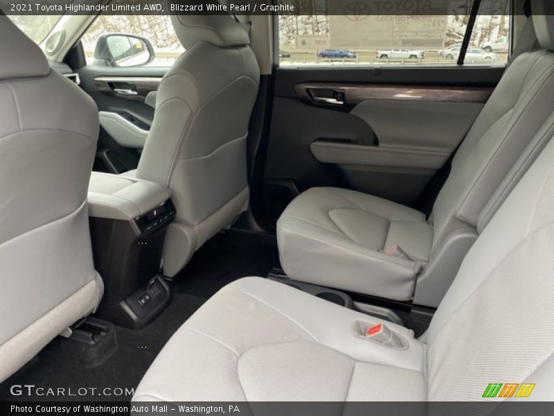 Blizzard White Pearl / Graphite 2021 Toyota Highlander Limited AWD