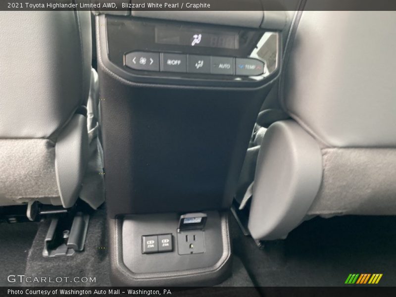 Blizzard White Pearl / Graphite 2021 Toyota Highlander Limited AWD