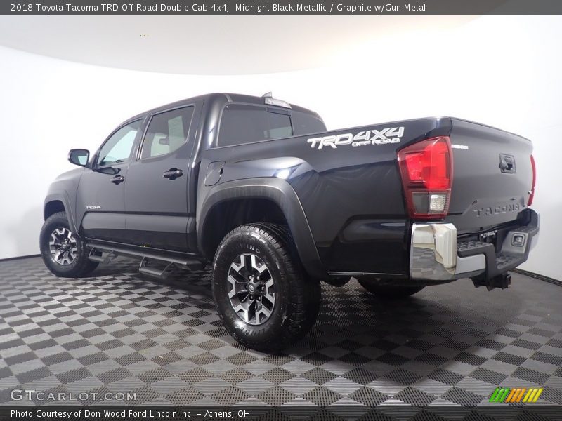 Midnight Black Metallic / Graphite w/Gun Metal 2018 Toyota Tacoma TRD Off Road Double Cab 4x4