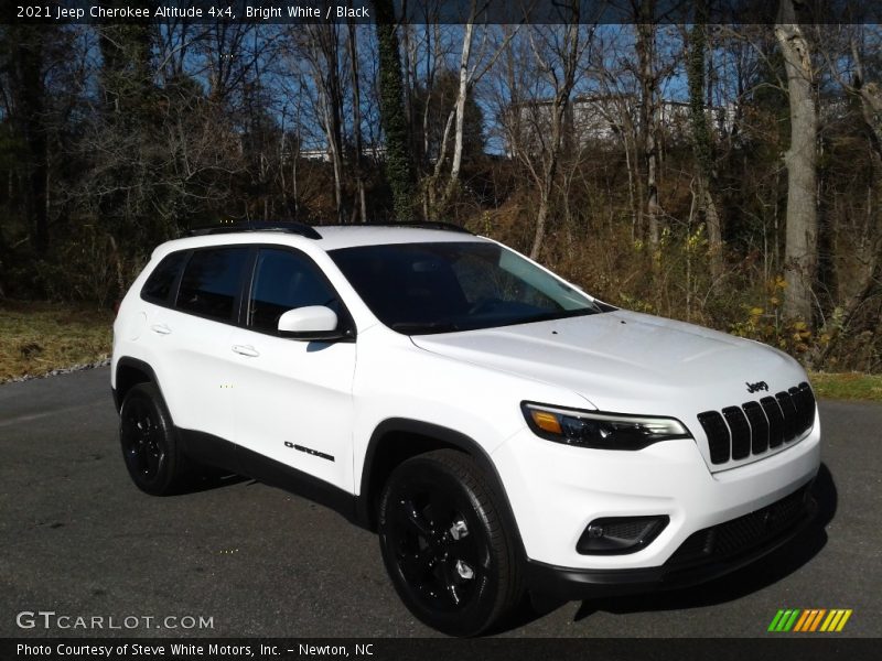 Bright White / Black 2021 Jeep Cherokee Altitude 4x4