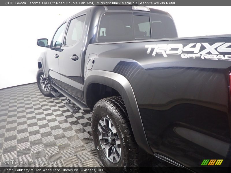 Midnight Black Metallic / Graphite w/Gun Metal 2018 Toyota Tacoma TRD Off Road Double Cab 4x4