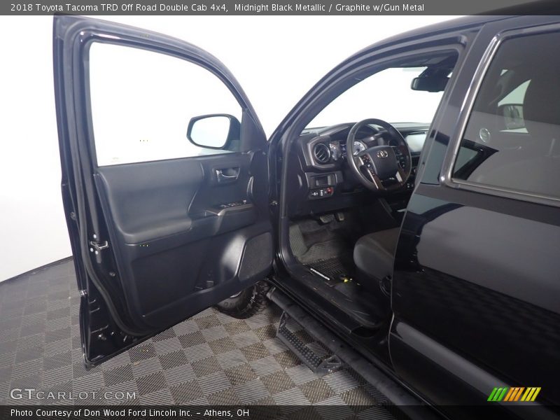 Midnight Black Metallic / Graphite w/Gun Metal 2018 Toyota Tacoma TRD Off Road Double Cab 4x4