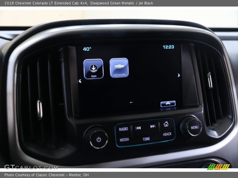 Deepwood Green Metallic / Jet Black 2018 Chevrolet Colorado LT Extended Cab 4x4