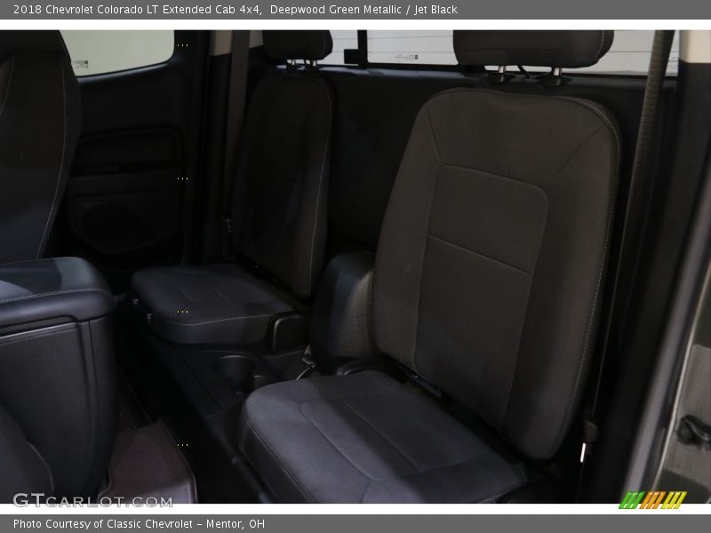 Deepwood Green Metallic / Jet Black 2018 Chevrolet Colorado LT Extended Cab 4x4