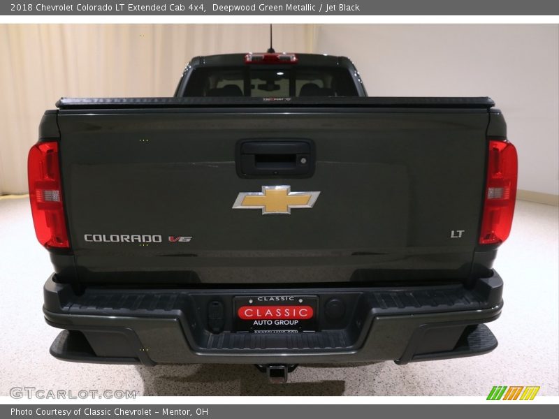 Deepwood Green Metallic / Jet Black 2018 Chevrolet Colorado LT Extended Cab 4x4